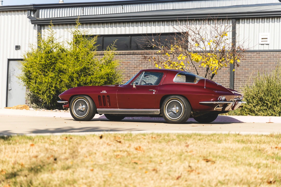 1966 Chevrolet Corvette C2 - Image 7 of 31