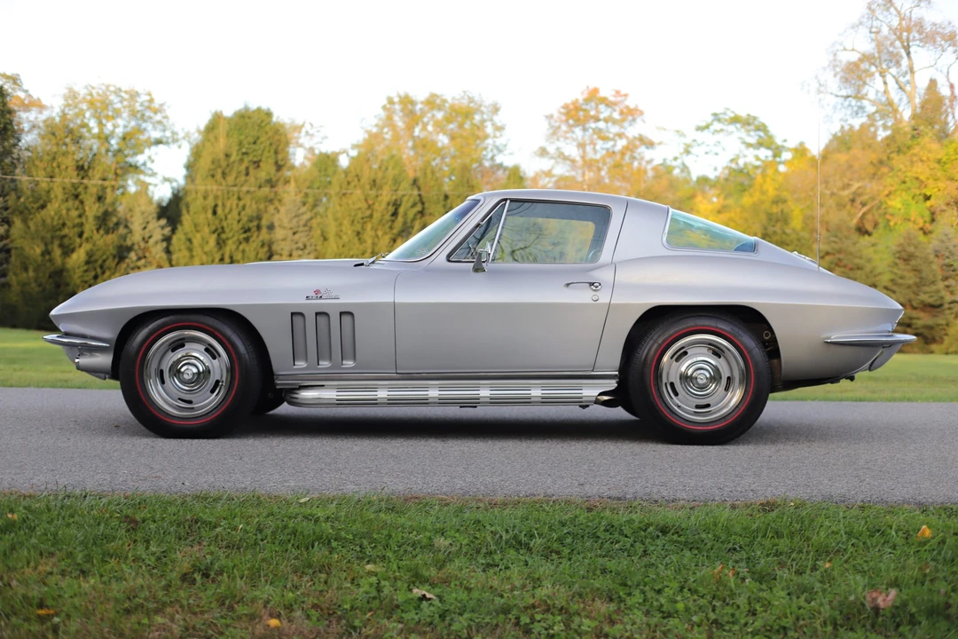 1966 Chevrolet Corvette C2 - Image 23 of 31