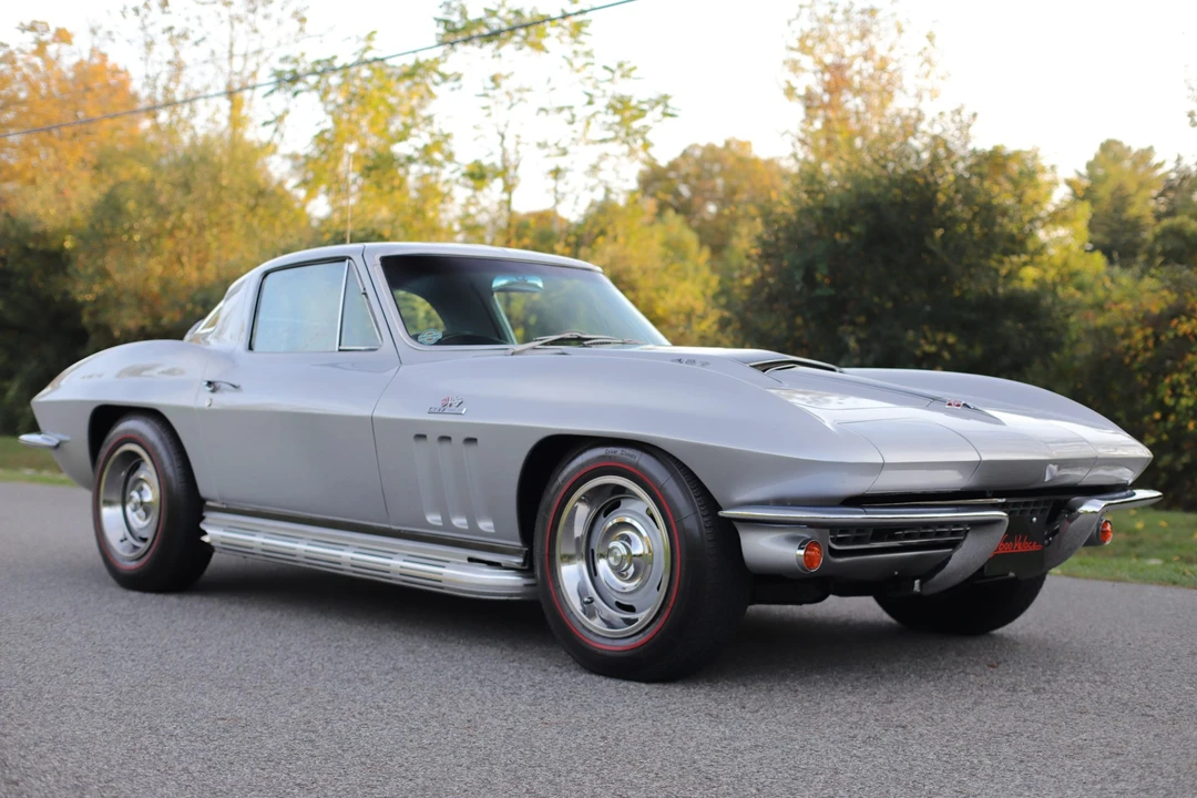 1966 Chevrolet Corvette C2 - Image 8 of 31