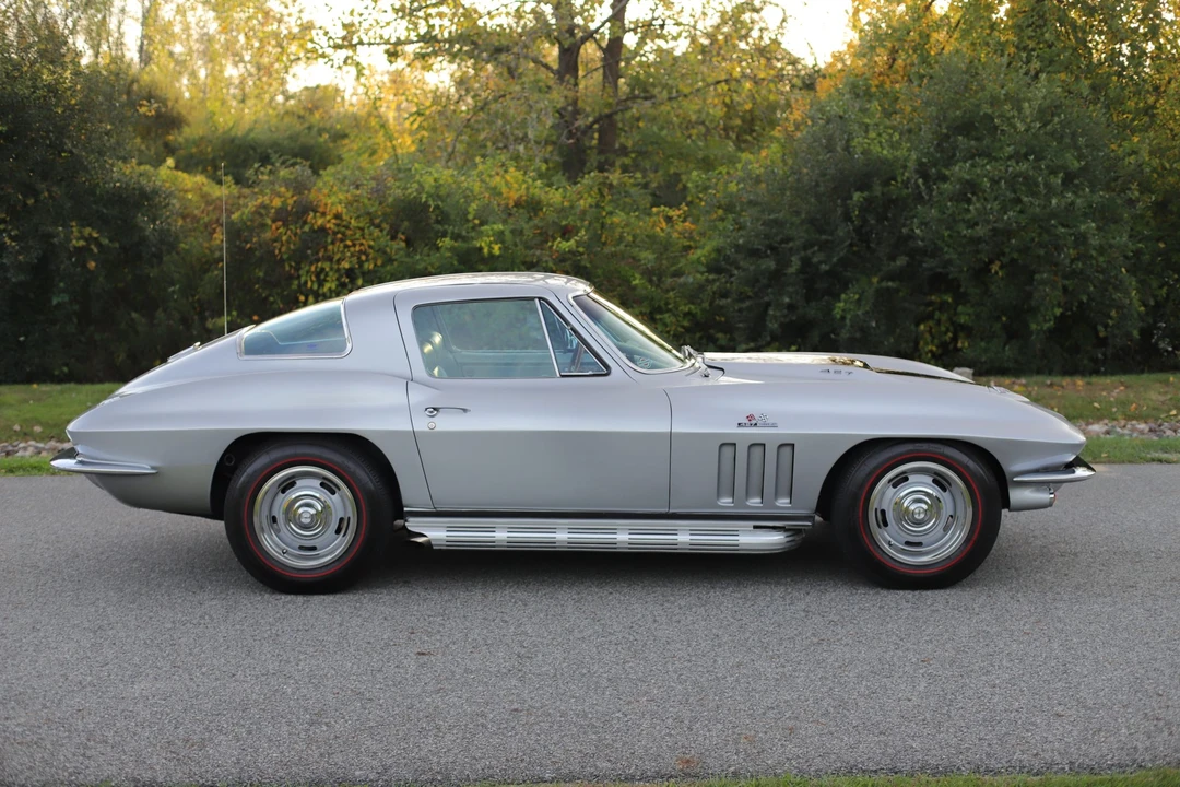 1966 Chevrolet Corvette C2 - Image 13 of 31
