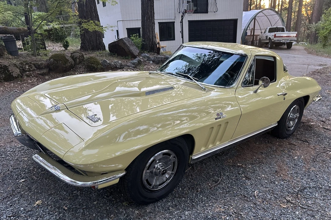 1966 Chevrolet Corvette C2 - Image 1 of 31