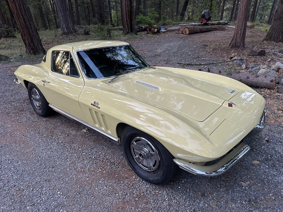 1966 Chevrolet Corvette C2 - Image 18 of 31