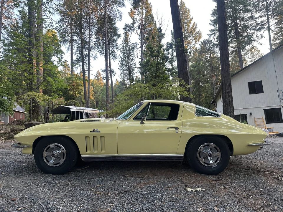 1966 Chevrolet Corvette C2 - Image 10 of 31