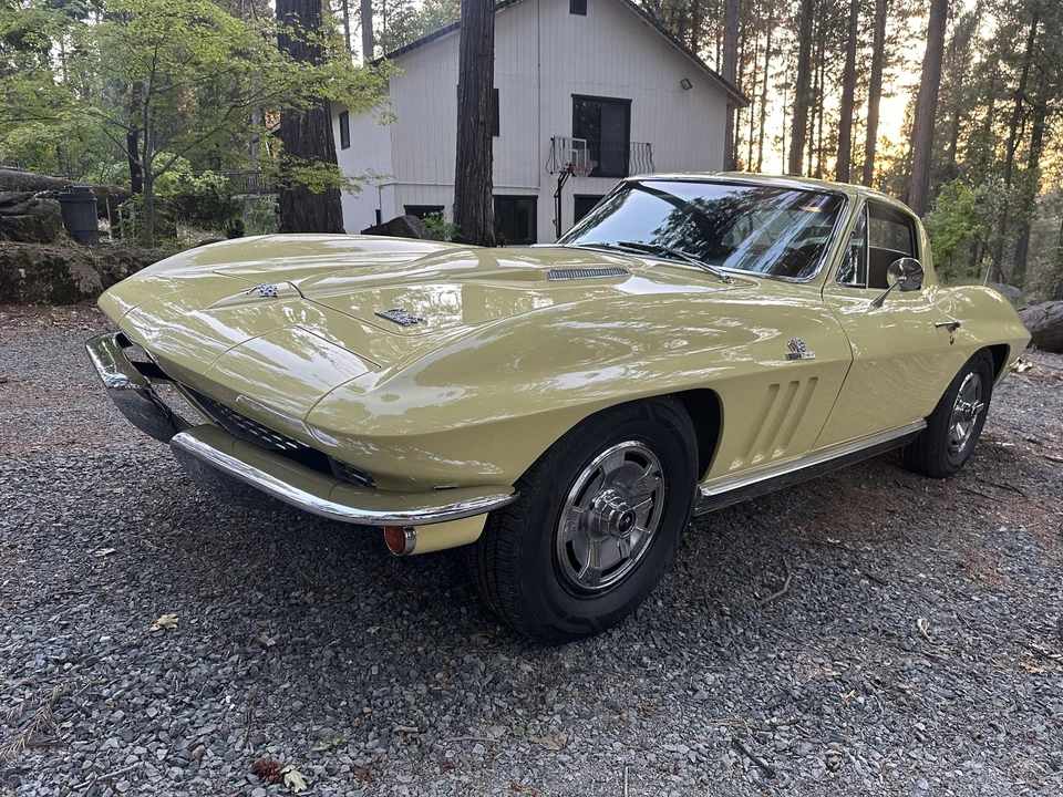 1966 Chevrolet Corvette C2 - Image 5 of 31