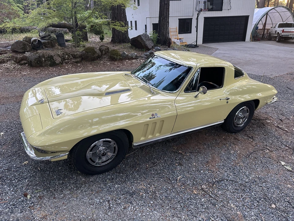 1966 Chevrolet Corvette C2 - Image 8 of 31
