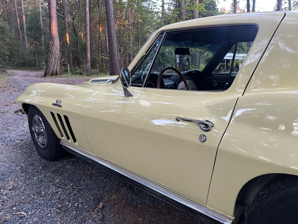 1966 Chevrolet Corvette C2 - Image 21 of 31
