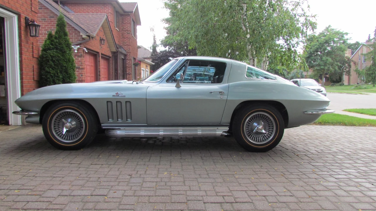 1966 Chevrolet Corvette C2 - Image 22 of 31