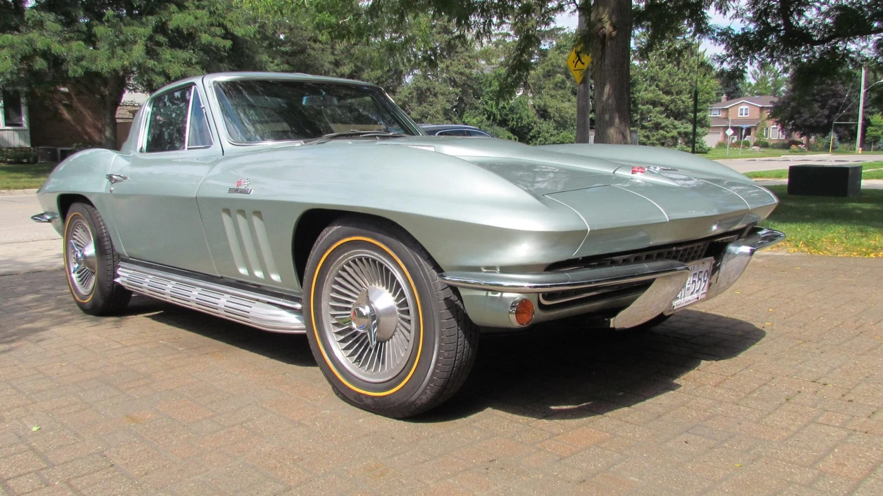 1966 Chevrolet Corvette C2 - Image 16 of 31