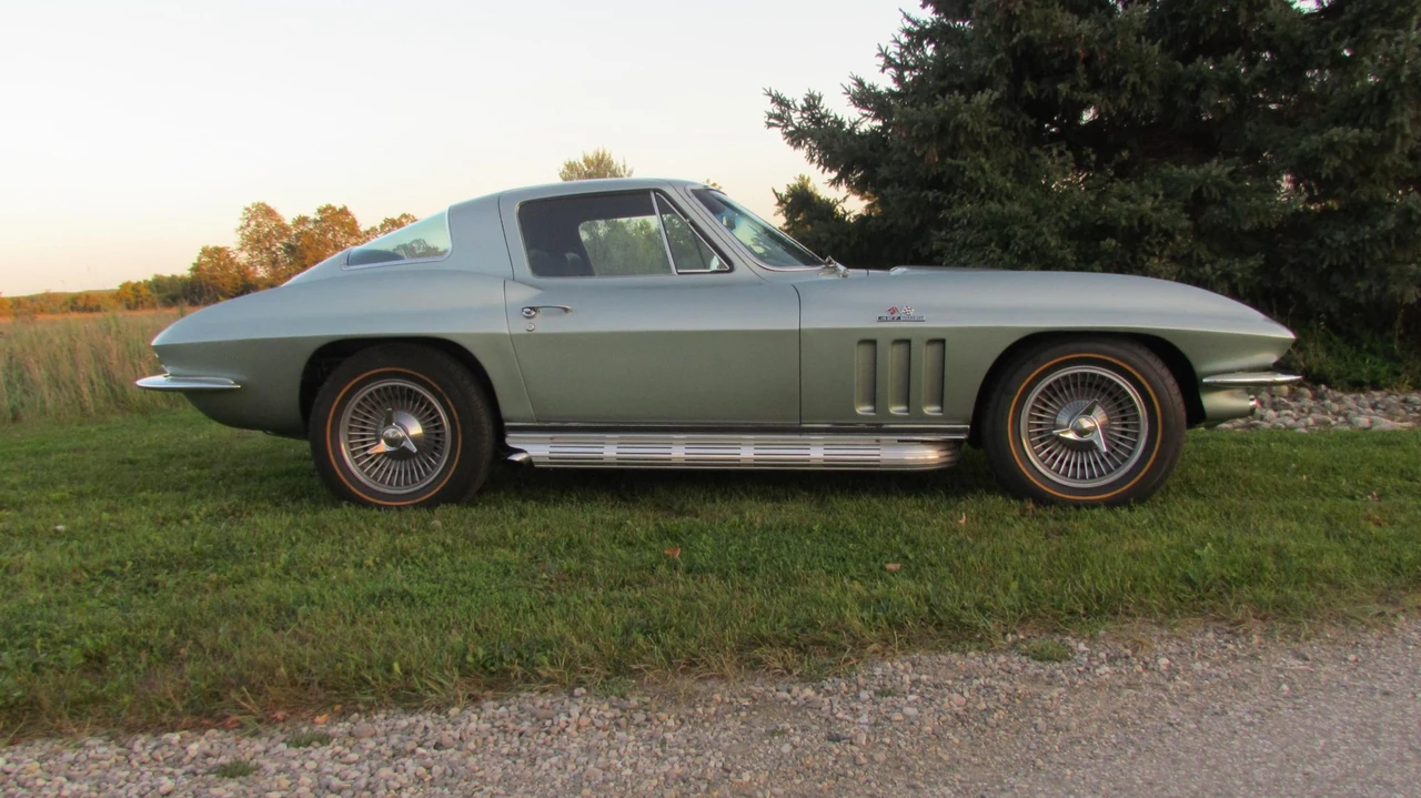 1966 Chevrolet Corvette C2 - Image 6 of 31