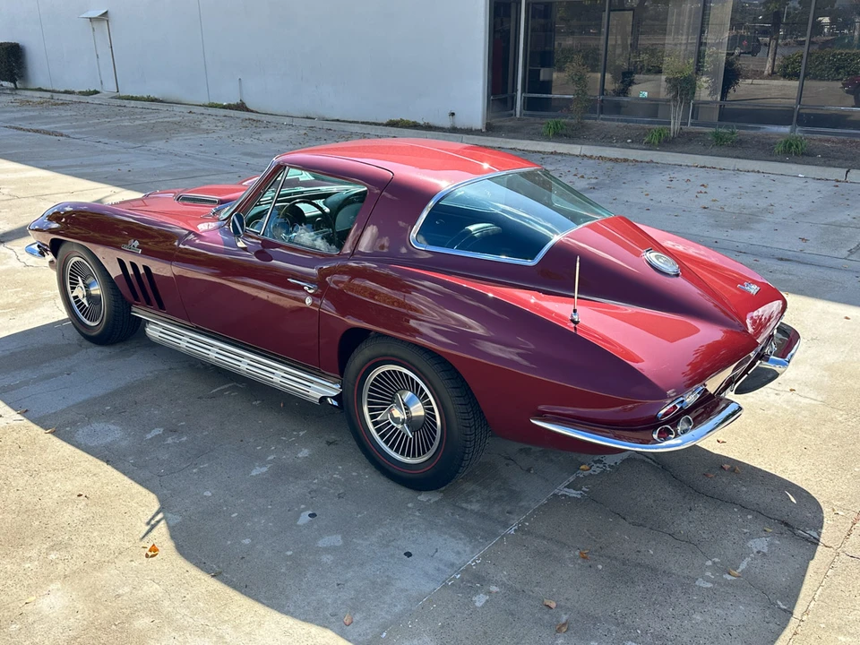 1966 Chevrolet Corvette C2 - Image 5 of 31