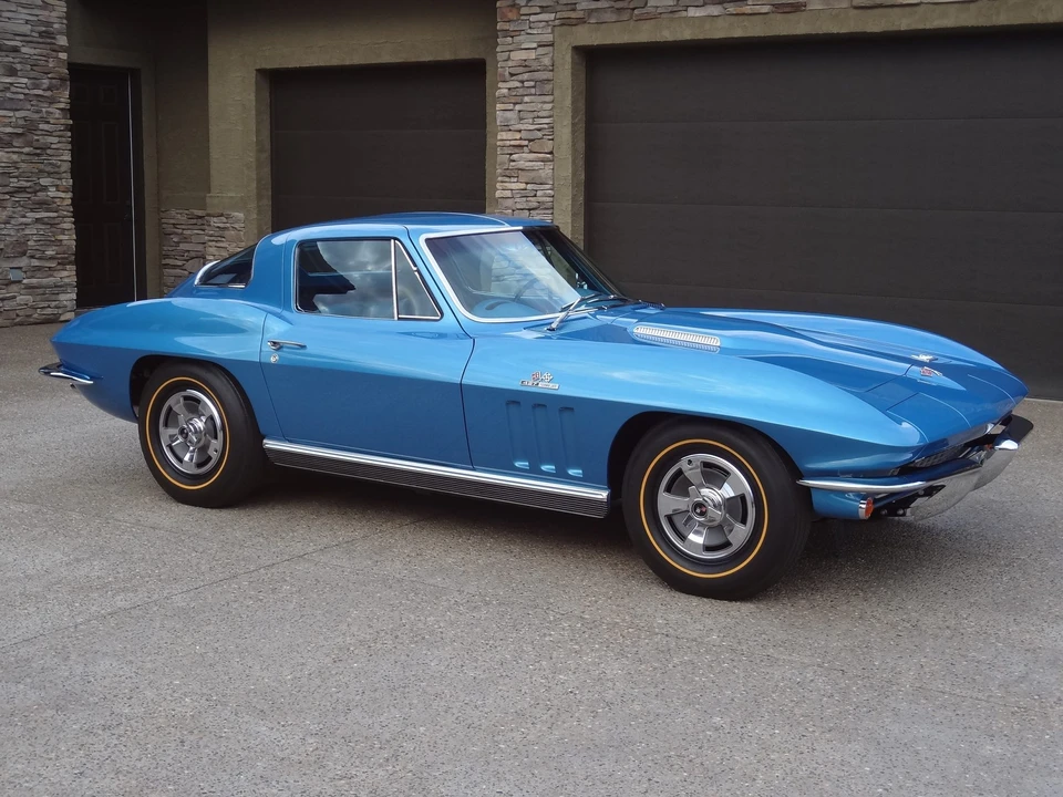 1966 Chevrolet Corvette C2 - Image 3 of 31