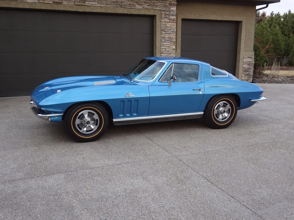 1966 Chevrolet Corvette C2 - Image 15 of 31