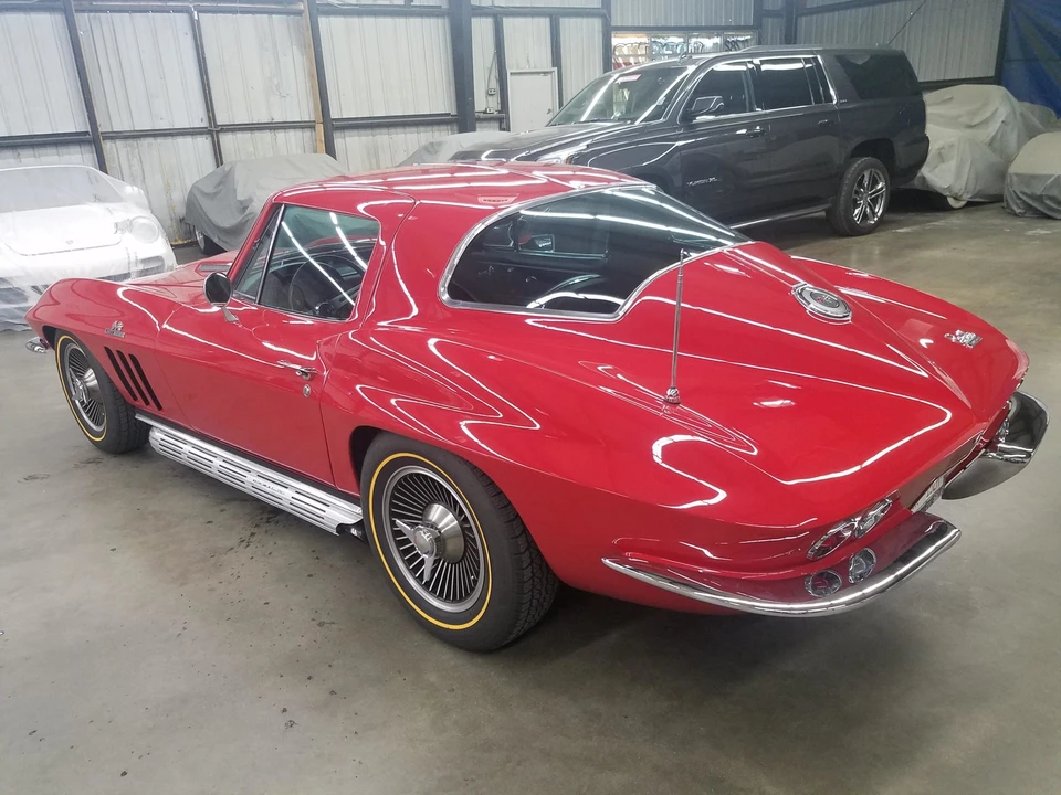 1966 Chevrolet Corvette C2 - Image 19 of 31