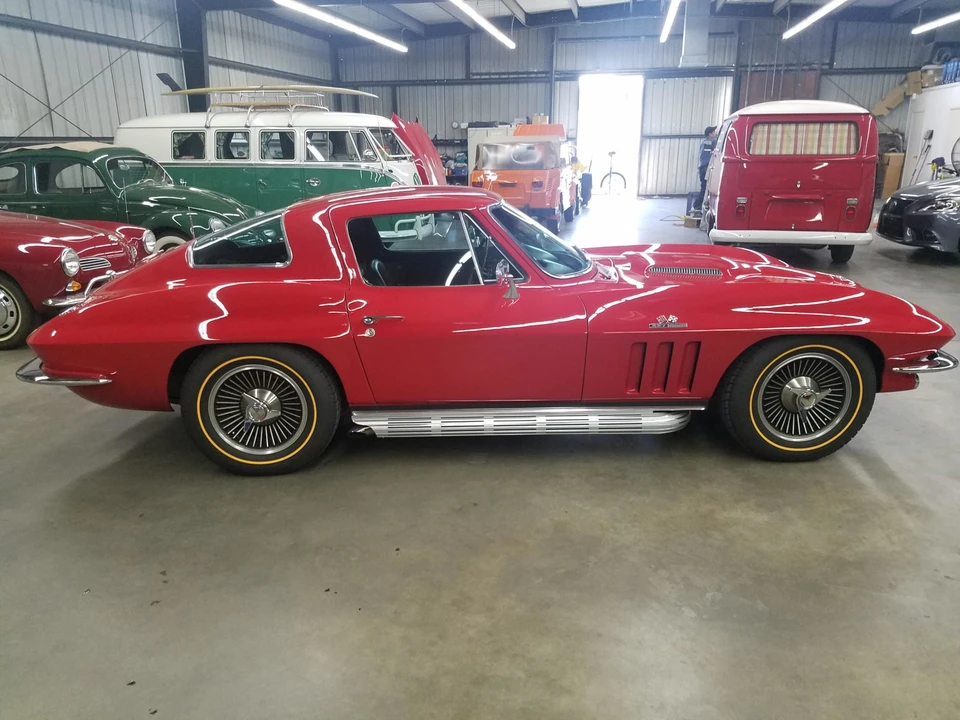 1966 Chevrolet Corvette C2 - Image 7 of 31