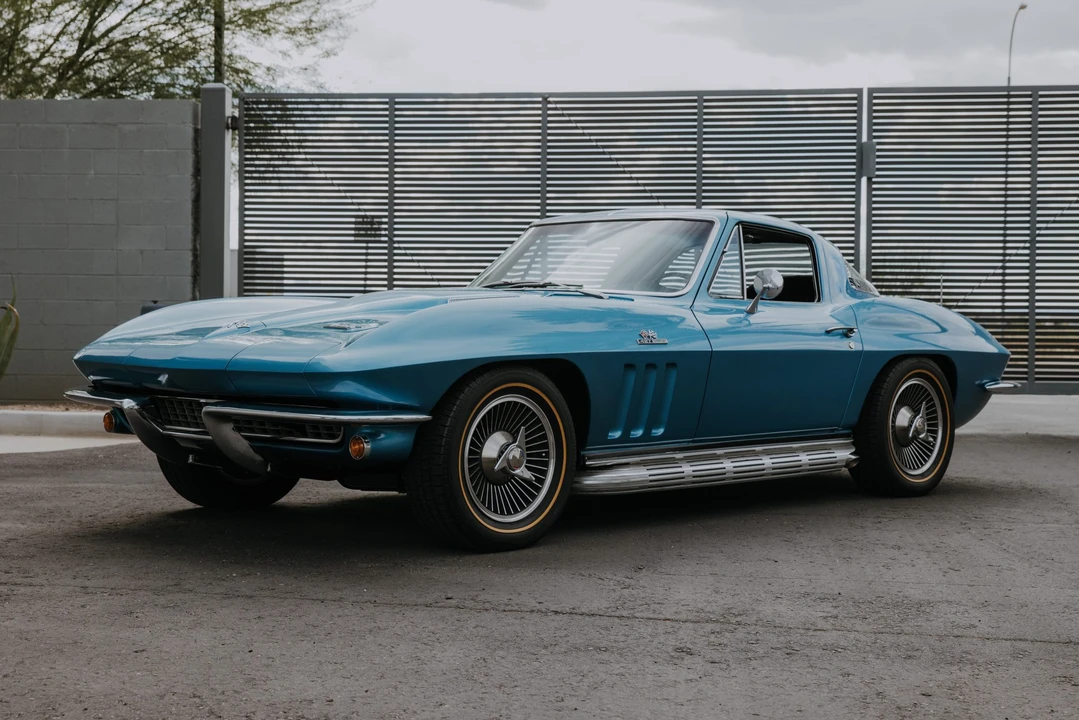 1966 Chevrolet Corvette C2 - Image 2 of 31