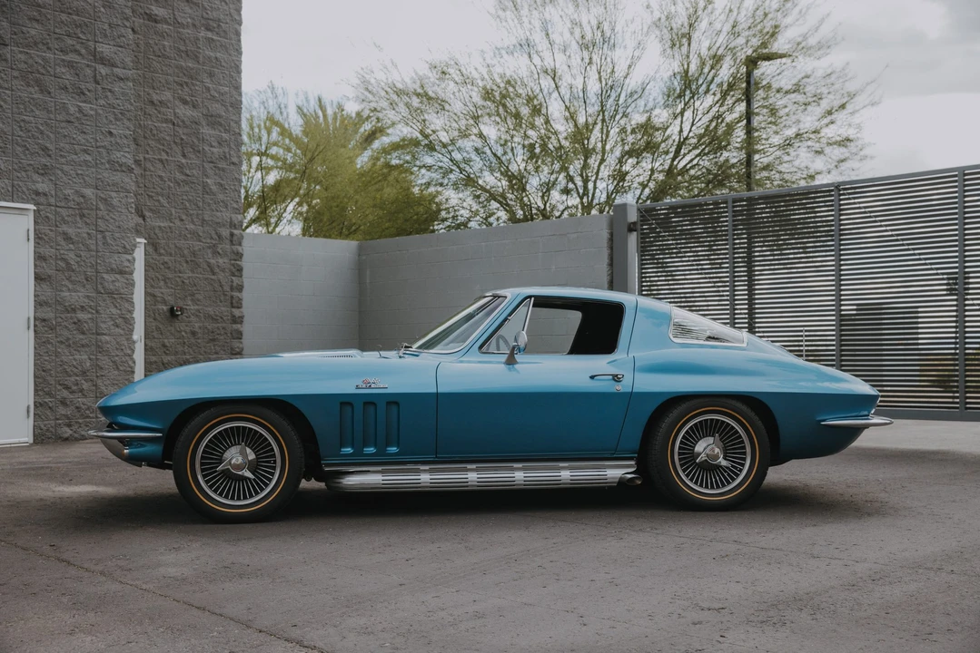 1966 Chevrolet Corvette C2 - Image 10 of 31