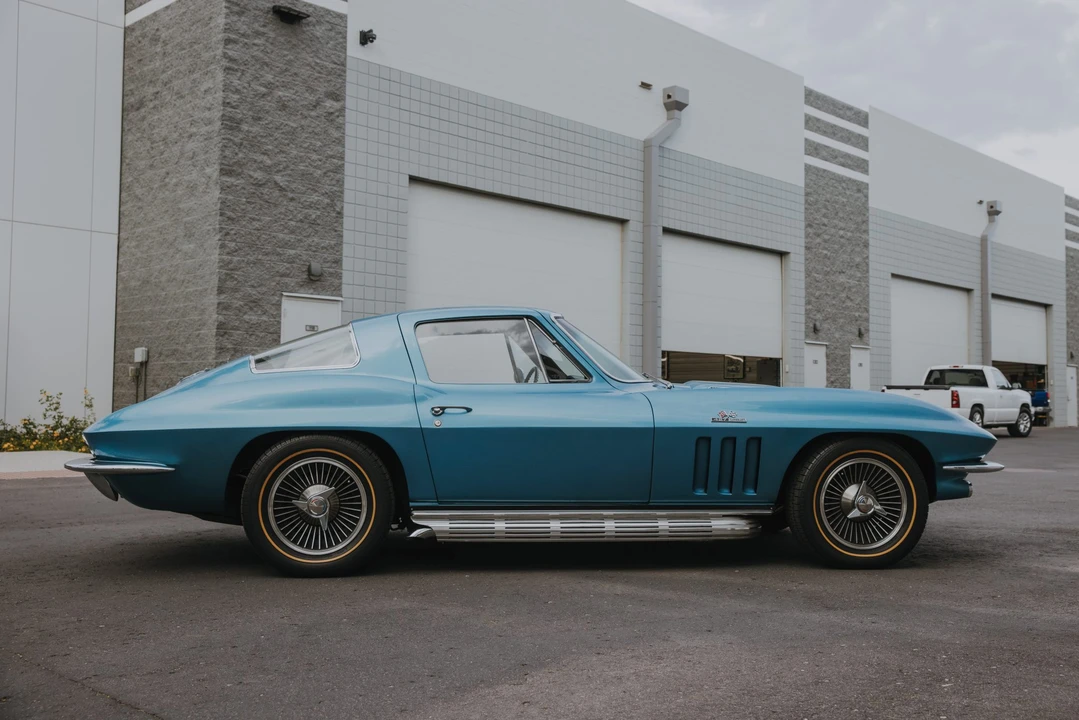 1966 Chevrolet Corvette C2 - Image 6 of 31