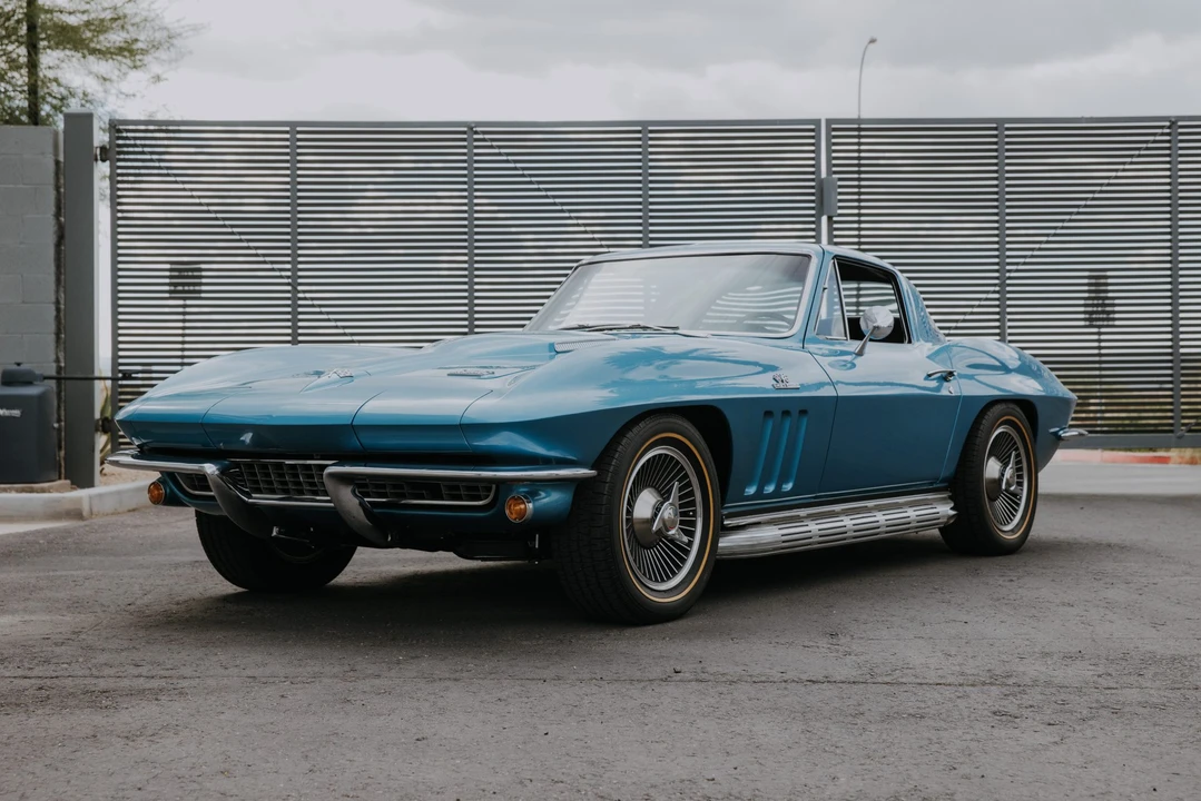1966 Chevrolet Corvette C2 - Image 3 of 31