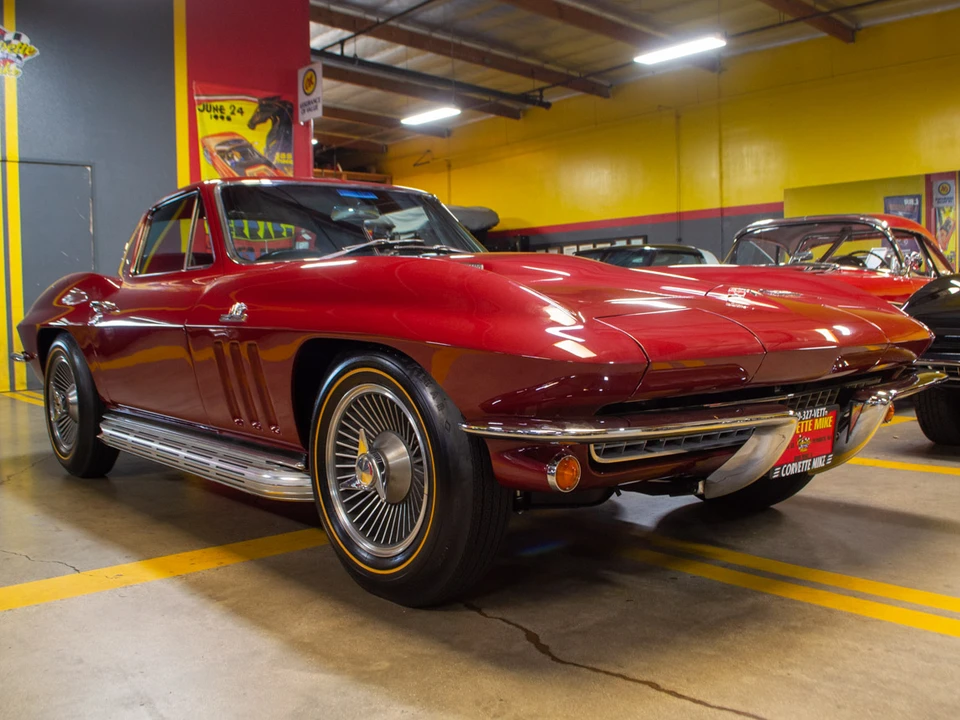 1966 Chevrolet Corvette C2 - Image 15 of 31