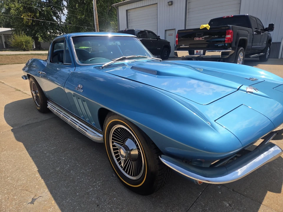 1966 Chevrolet Corvette C2 427 - Image 9 of 31