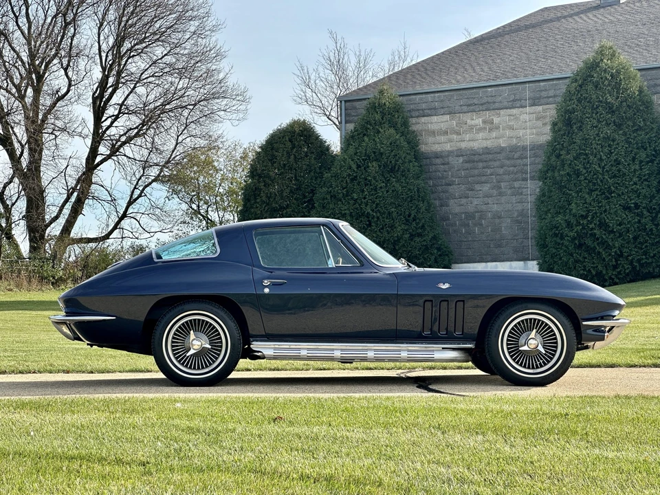 1966 Chevrolet Corvette C2 - Image 20 of 31