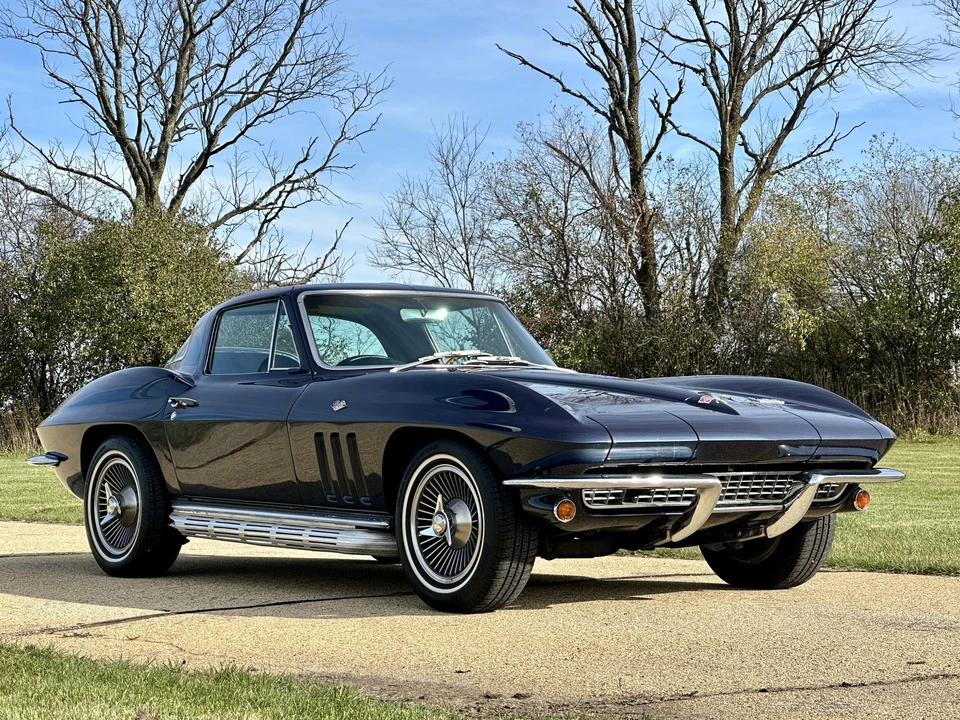 1966 Chevrolet Corvette C2 - Image 24 of 31