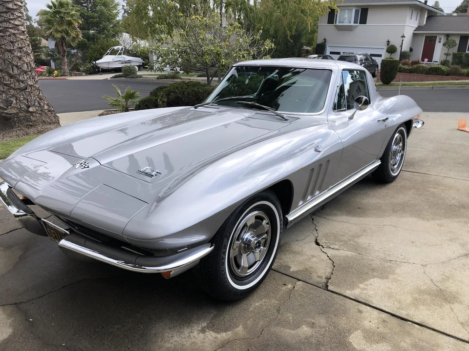 1966 Chevrolet Corvette C2 - Image 22 of 31