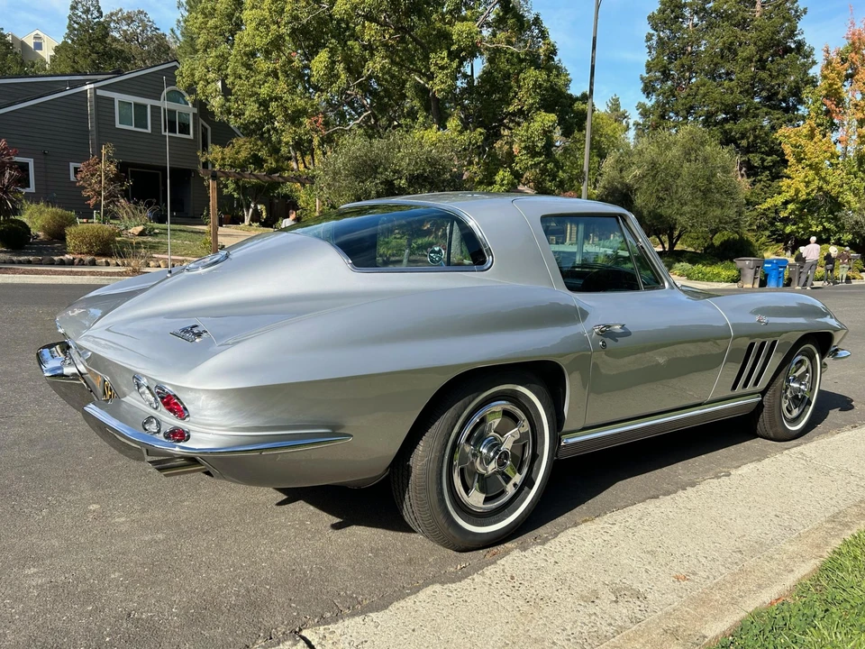 1966 Chevrolet Corvette C2 - Image 5 of 31