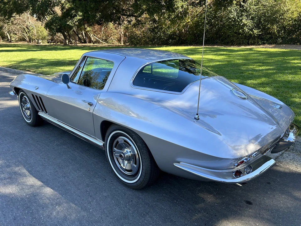 1966 Chevrolet Corvette C2 - Image 13 of 31