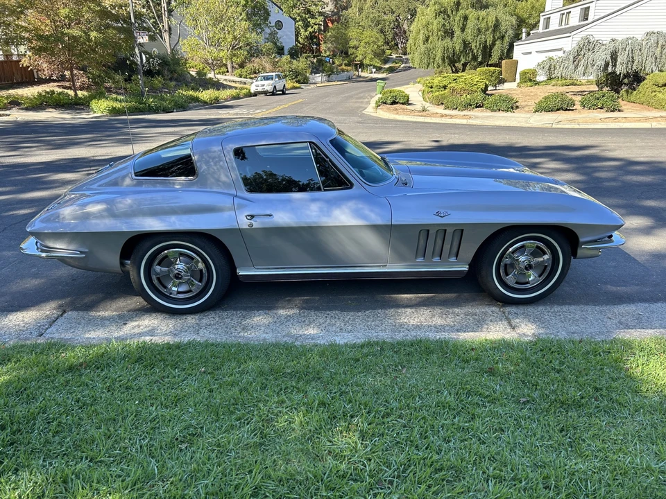 1966 Chevrolet Corvette C2 - Image 18 of 31