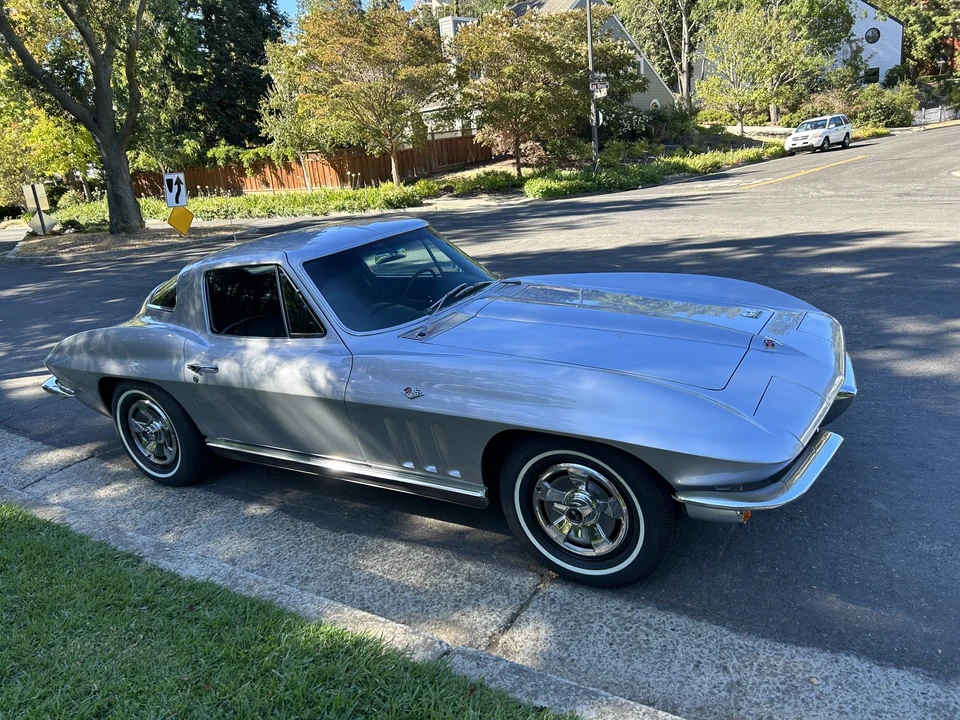 1966 Chevrolet Corvette C2 - Image 7 of 31