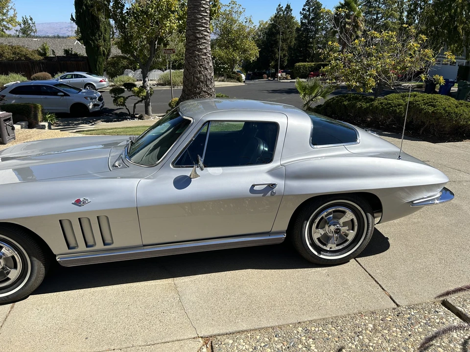 1966 Chevrolet Corvette C2 - Image 27 of 31