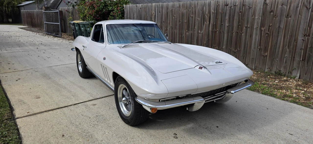 1966 Chevrolet Corvette C2 - Image 24 of 31