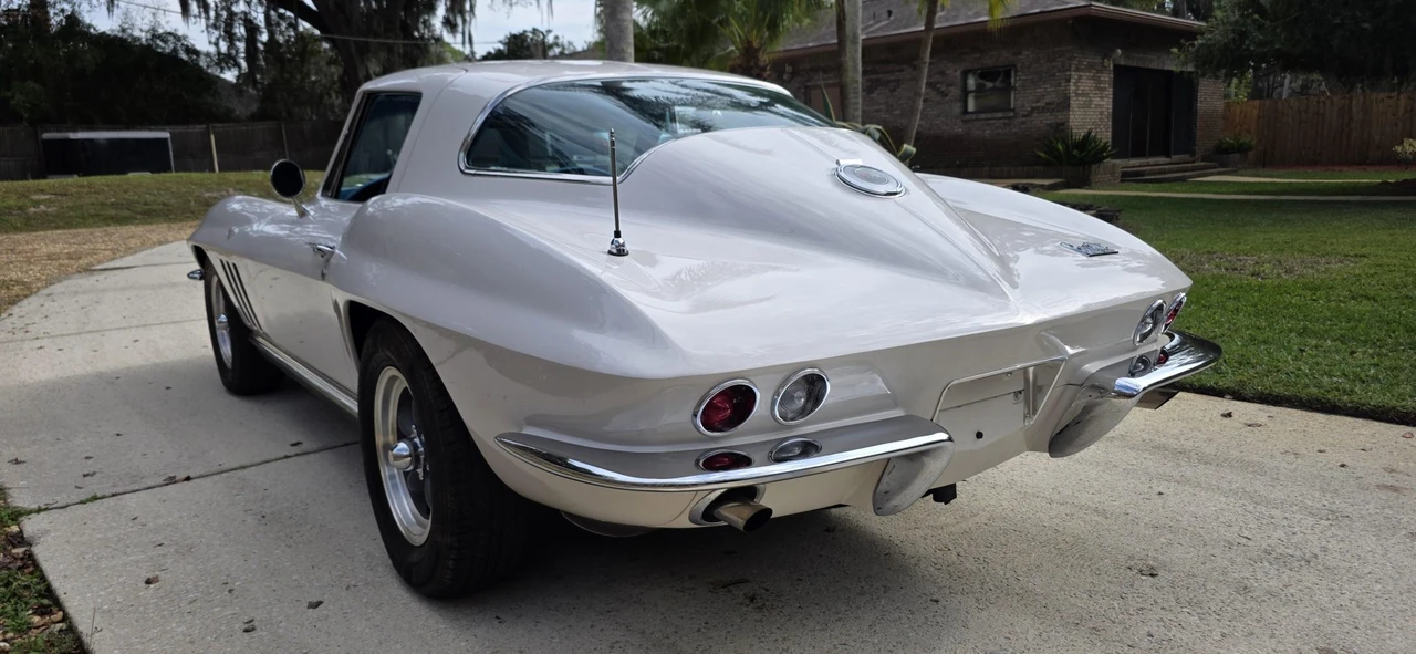 1966 Chevrolet Corvette C2 - Image 11 of 31