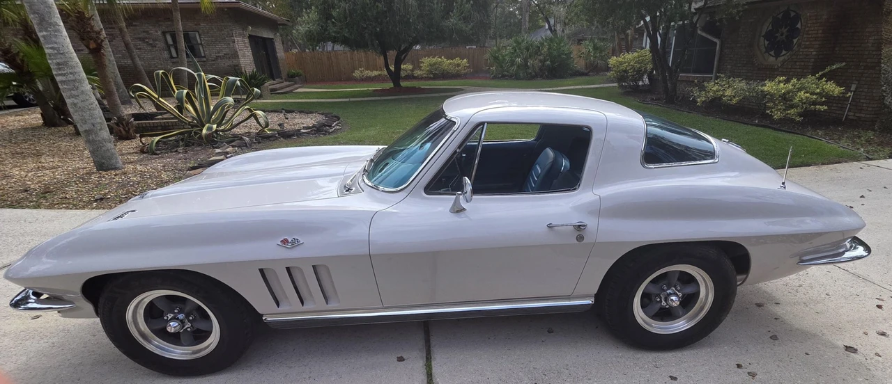 1966 Chevrolet Corvette C2 - Image 10 of 31