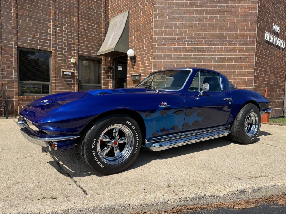 1966 Chevrolet Corvette C2 - Image 2 of 21