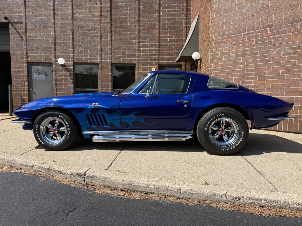 1966 Chevrolet Corvette C2 - Image 3 of 21