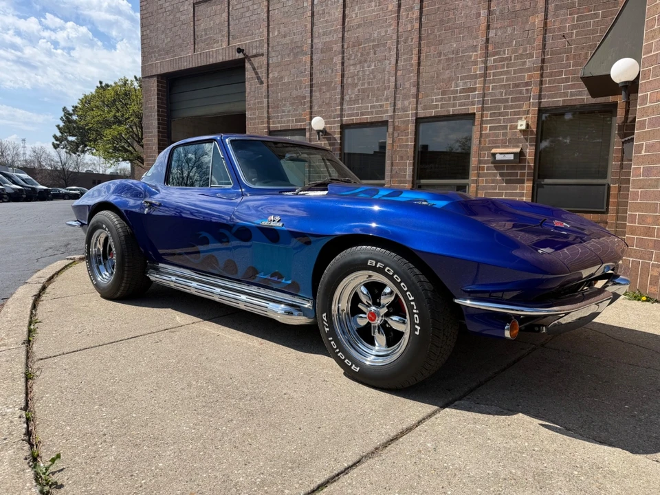 1966 Chevrolet Corvette C2 - Image 15 of 21