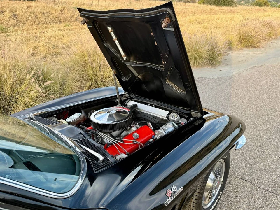 1966 Chevrolet Corvette C2 427 - Image 19 of 24
