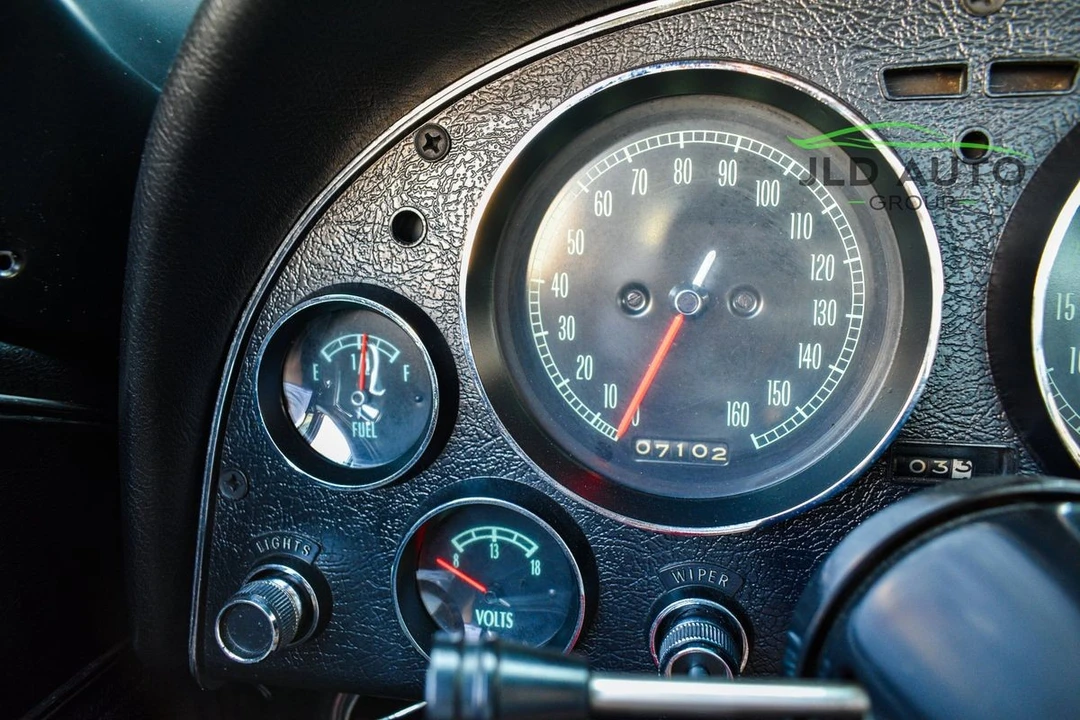 1966 Chevrolet Corvette C2 - Image 13 of 31