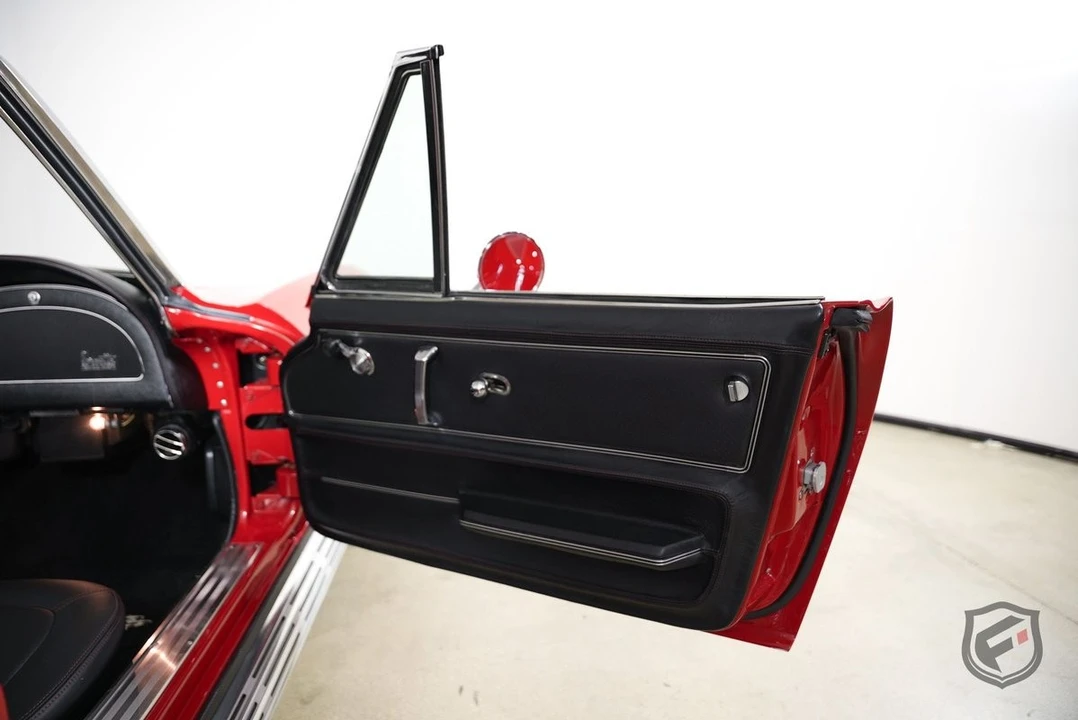 1966 Chevrolet Corvette C2 - Image 22 of 31