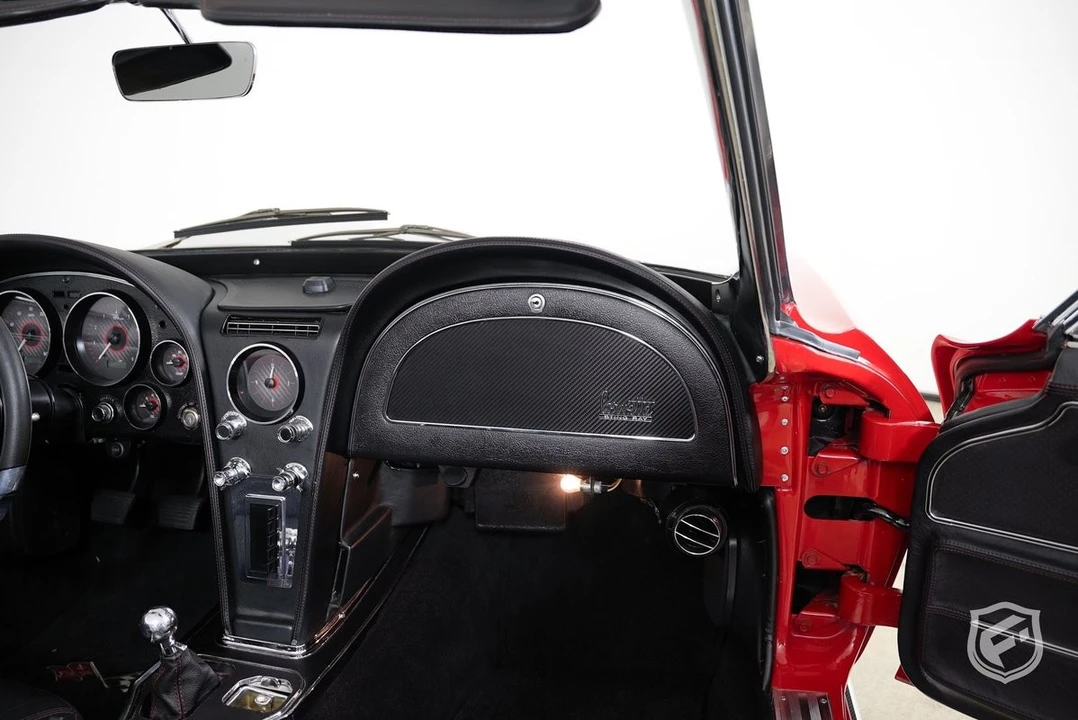 1966 Chevrolet Corvette C2 - Image 25 of 31