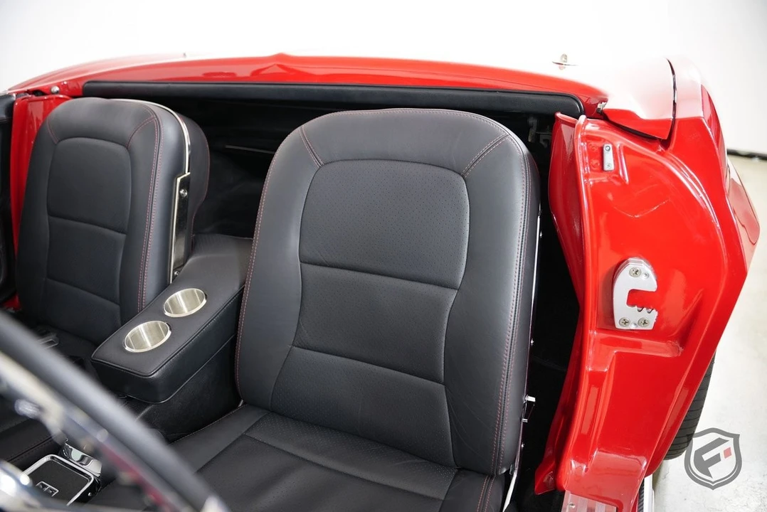 1966 Chevrolet Corvette C2 - Image 20 of 21