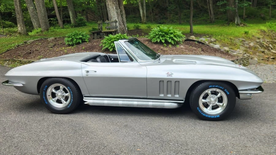 1966 Chevrolet Corvette C2 - Image 2 of 31
