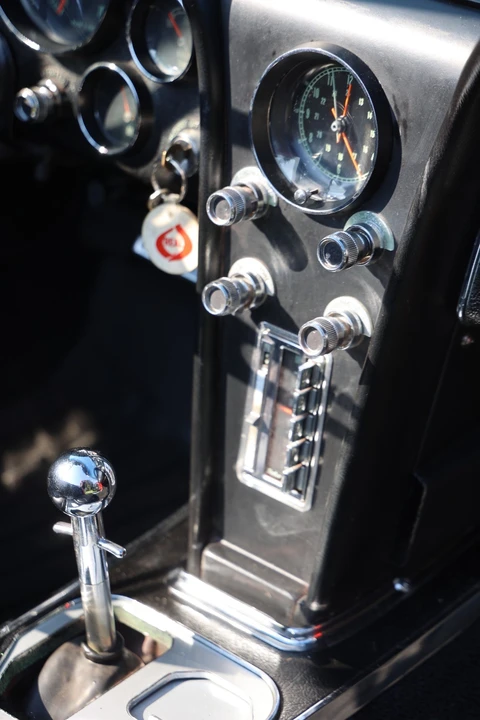 1966 Chevrolet Corvette C2 - Image 13 of 31