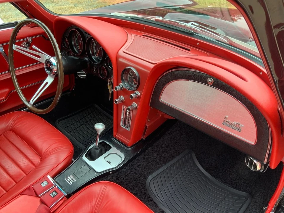 1966 Chevrolet Corvette C2 - Image 25 of 31
