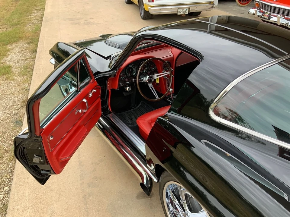 1966 Chevrolet Corvette C2 - Image 18 of 31