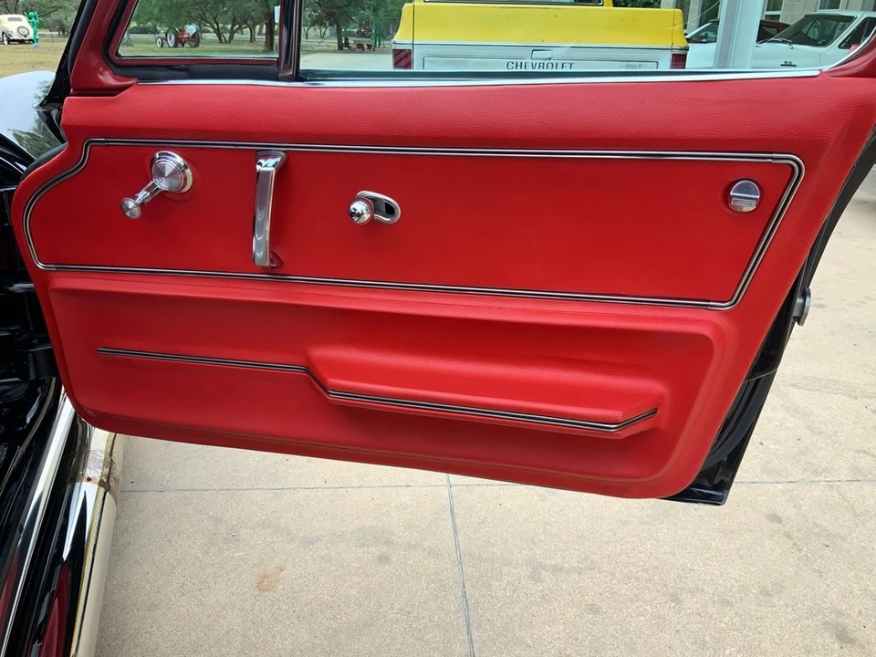 1966 Chevrolet Corvette C2 - Image 26 of 31