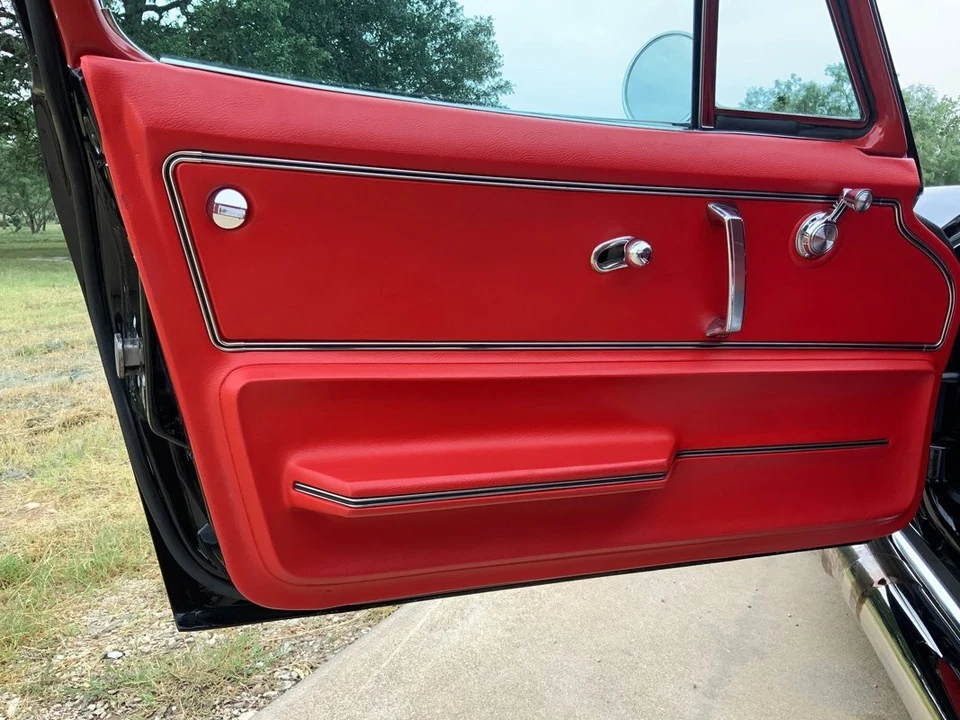 1966 Chevrolet Corvette C2 - Image 19 of 31