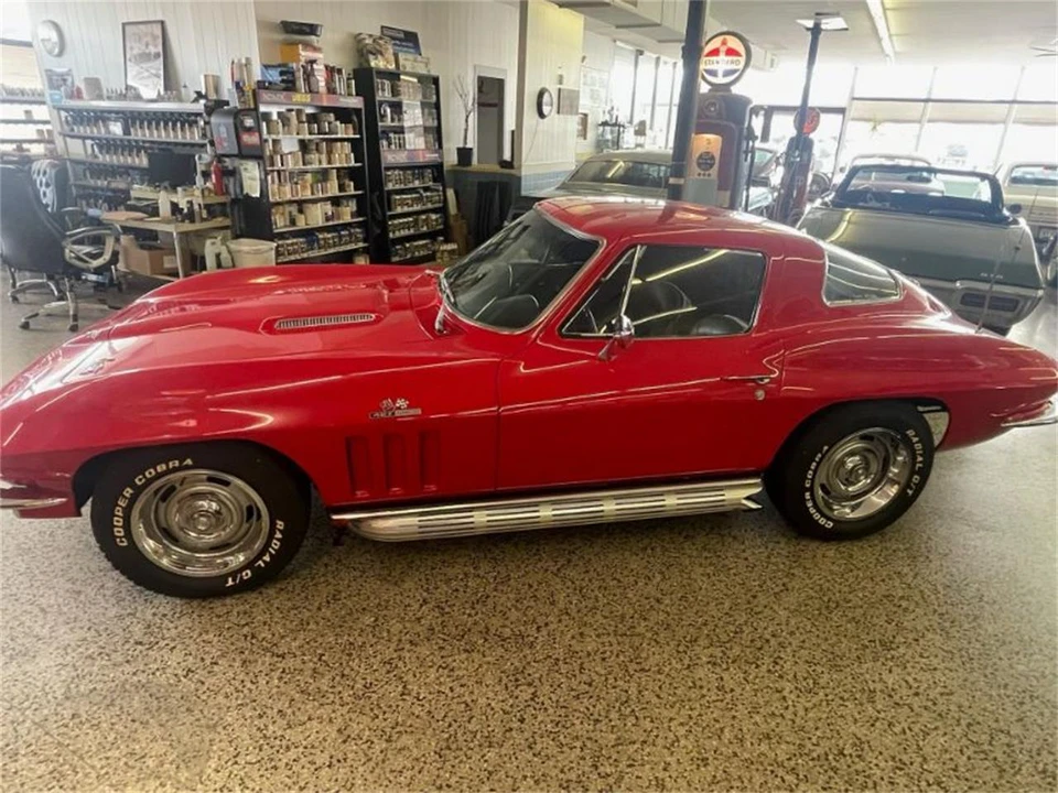 1966 Chevrolet Corvette C2 - Image 4 of 13